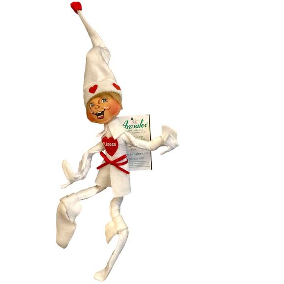 Annalee 2022 Valentines Kisses Collectible Elf Doll - Picture 3 of 6